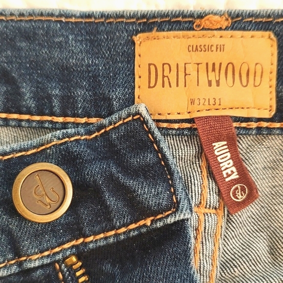 Sundance Driftwood Audrey Embroidered Distressed Jeans, Size 32 / women's 12 - Picture 8 of 13